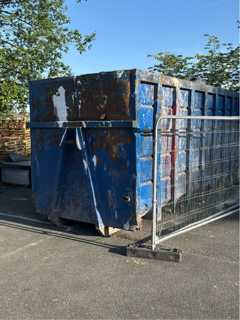 How to Book a Skip in Bracknell
